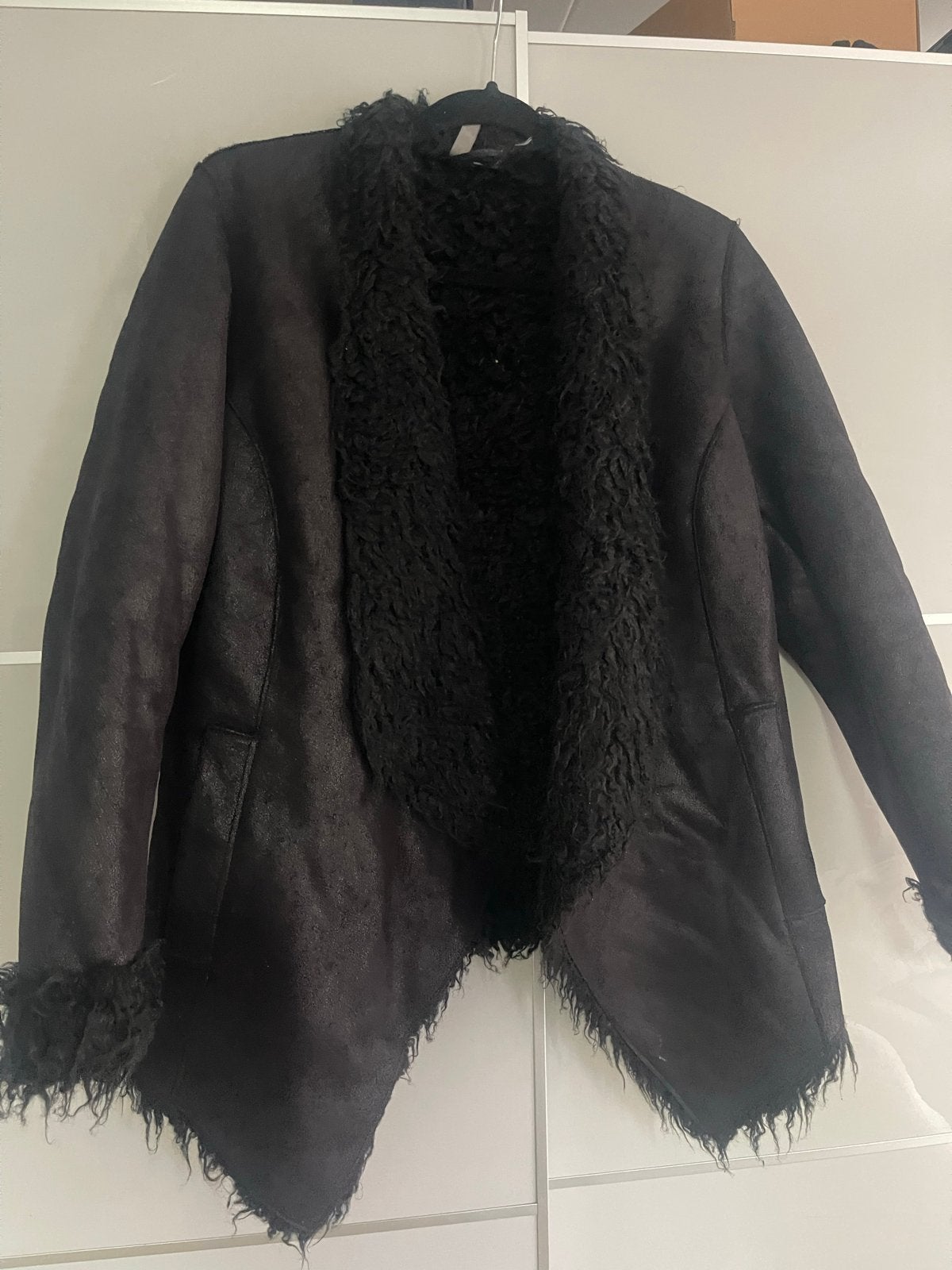 H&M Dames Jas Maat L - Nooit Gedragen, Kleding | Dames, Jassen | Winter, Ophalen of Verzenden, Nieuw, Maat 42/44 (L), Zwart