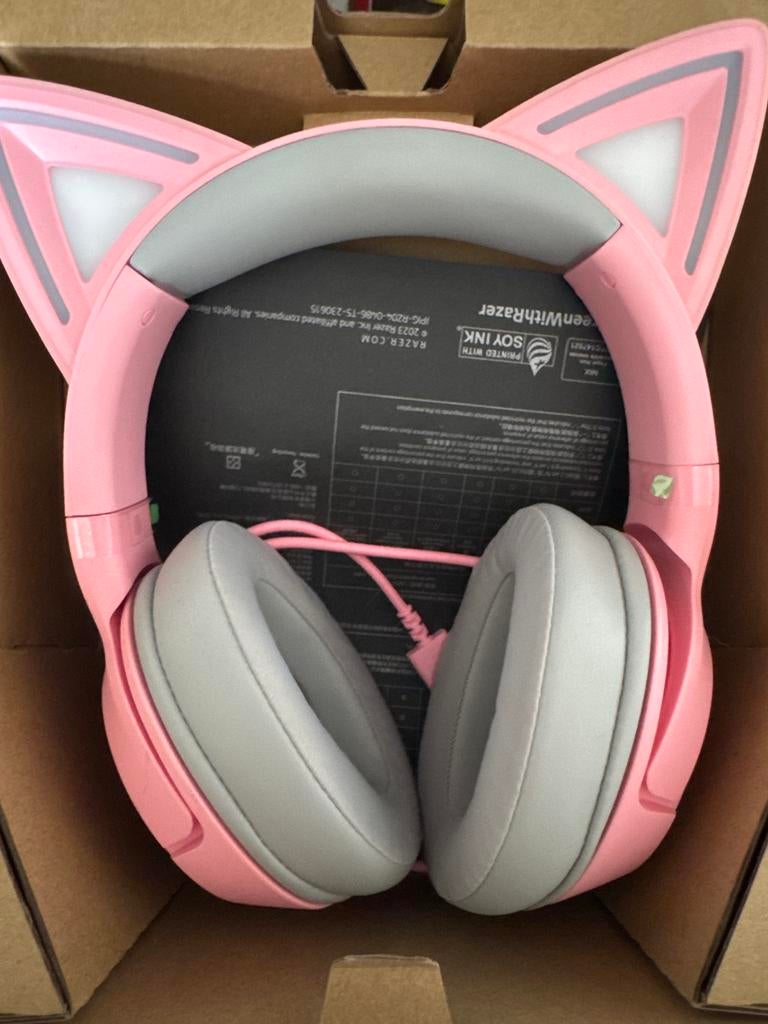 Razer Kraken Kitty V2 Bluetooth koptelefoon roze, Overige merken, Ophalen of Verzenden, Zo goed als nieuw, Over oor (circumaural)
