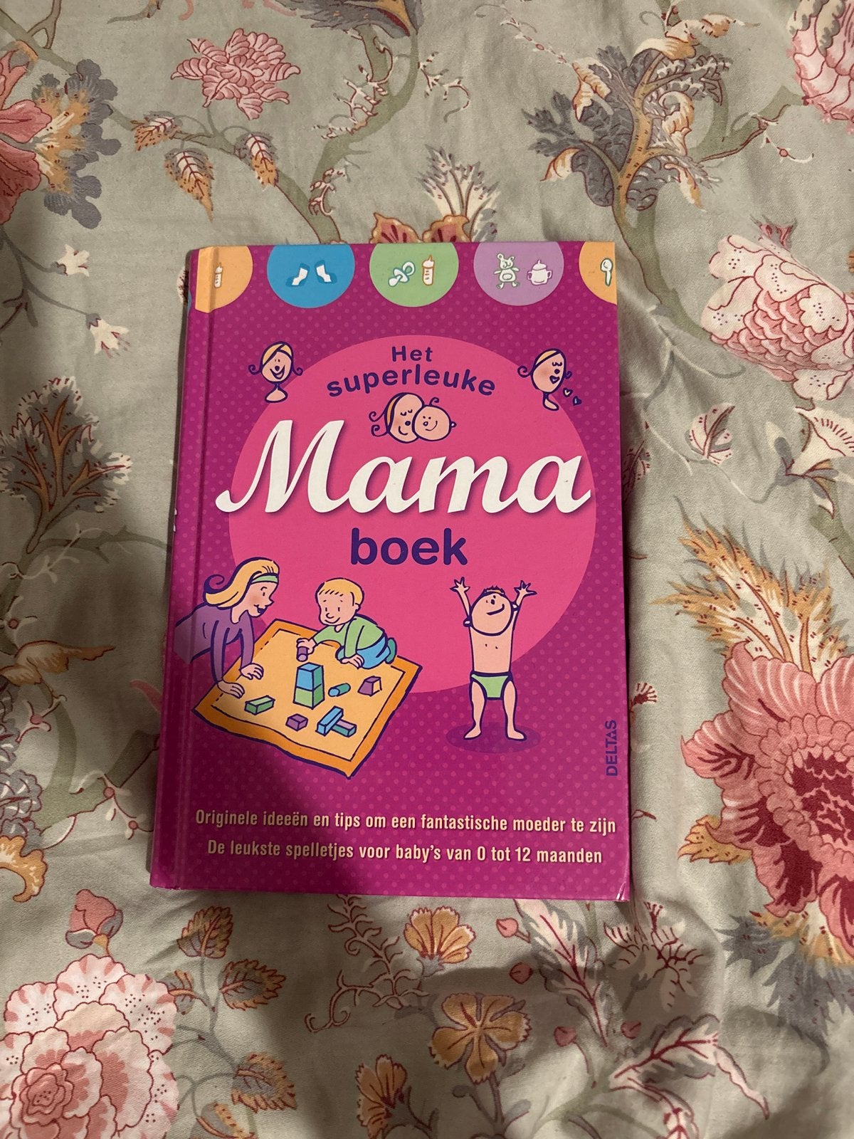 Het superleuke Mama boek - Tips voor moeders en baby's, Ophalen of Verzenden, Zo goed als nieuw, Zwangerschap en Bevalling