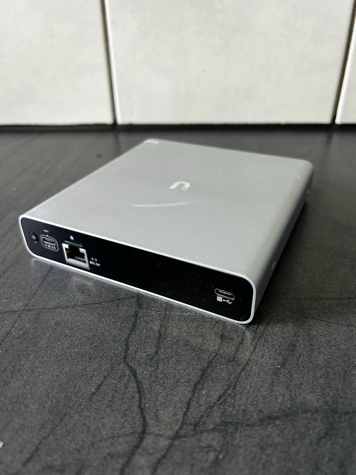 Ubiquiti UniFi Cloud Key Gen2 Plus (UCK-G2-PLUS), Ophalen of Verzenden, Gebruikt, Router