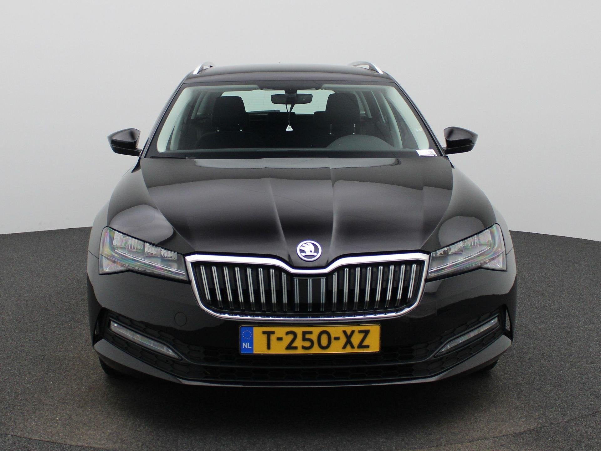 Skoda Superb Combi 1.5 TSI ACT Business Edition | Automaat |, Auto's, Skoda, 12 maanden, Stof, 4 cilinders, Zwart