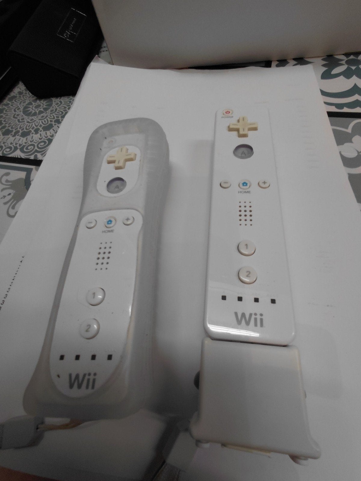 wii controles, Spelcomputers en Games, Ophalen of Verzenden, Zo goed als nieuw, Met 2 controllers