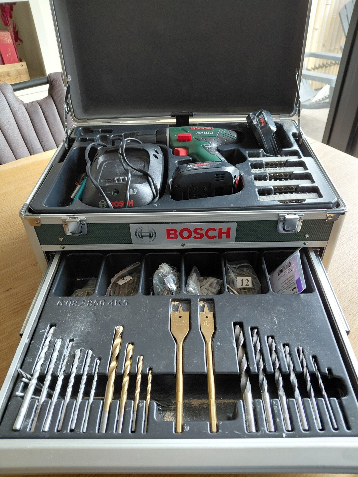 Bosch PSR 14,4 LI Accuboormachine met uitgebreide set, Ophalen, Gebruikt, Variabele snelheid, Boor- en Schroefmachine