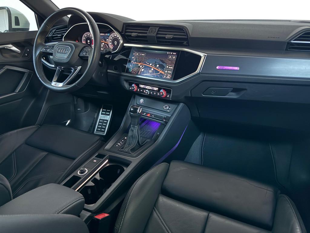 Audi Q3 35 TFSI 3 x S Line Pano Sfeer Camera B&O Keyless Led, Auto's, Zwart, 4 cilinders, 150 pk, Wit