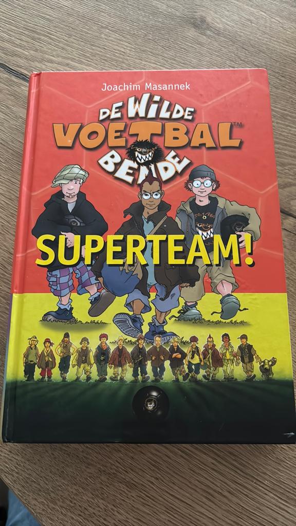 De Wilde voetbalbende, Ophalen of Verzenden, Zo goed als nieuw
