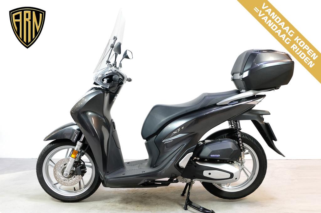 Honda Sh 150 i (bj 2020), Motoren, Motoren | Honda, Bedrijf, 157 cc, 12 t/m 35 kW, LED Verlichting