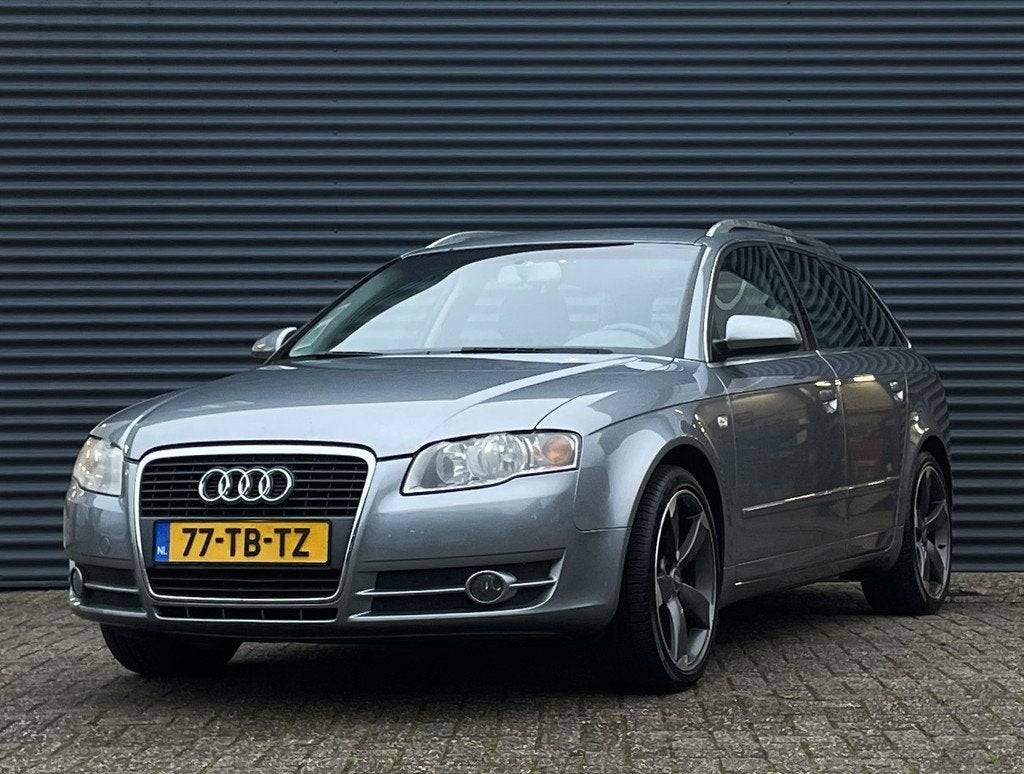 Audi A4 2.0 131PK AVANT Automaat, Auto's, Audi, Gebruikt, 4 cilinders, 1984 cc, A4