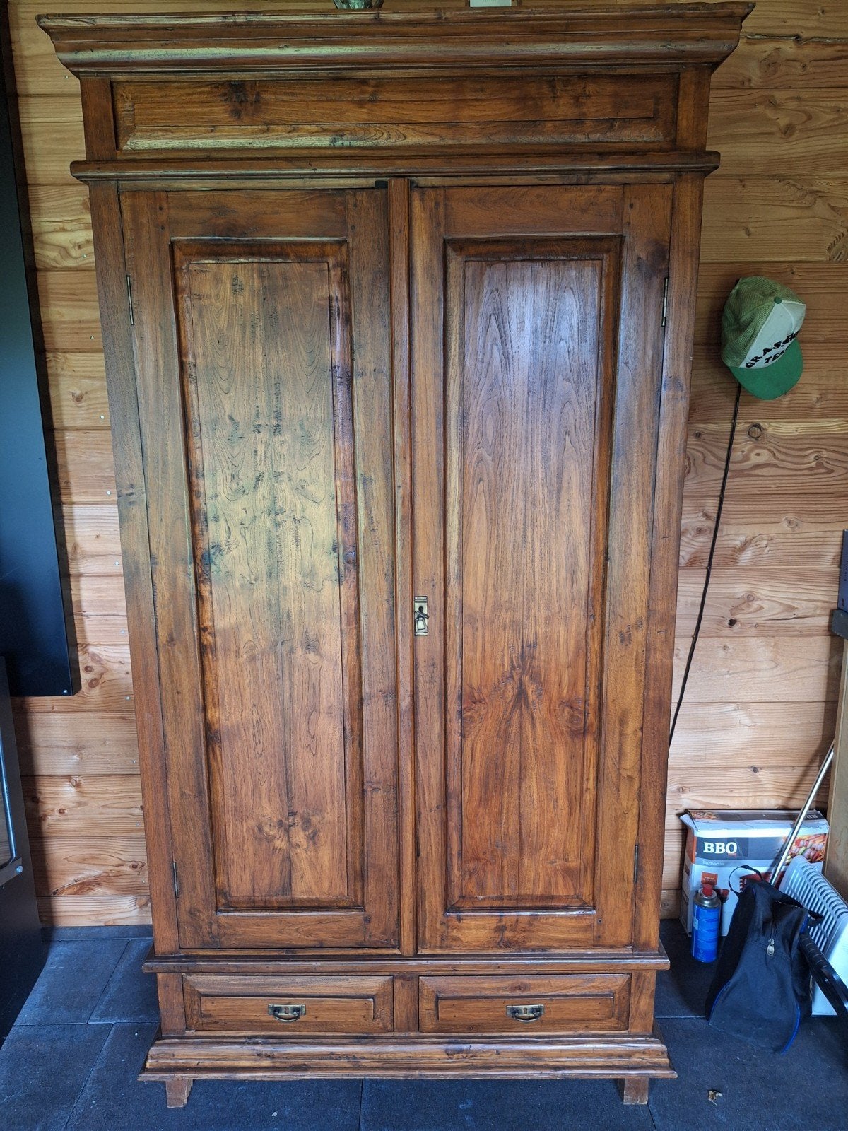 Koloniale kast, Antiek en Kunst, Ophalen of Verzenden