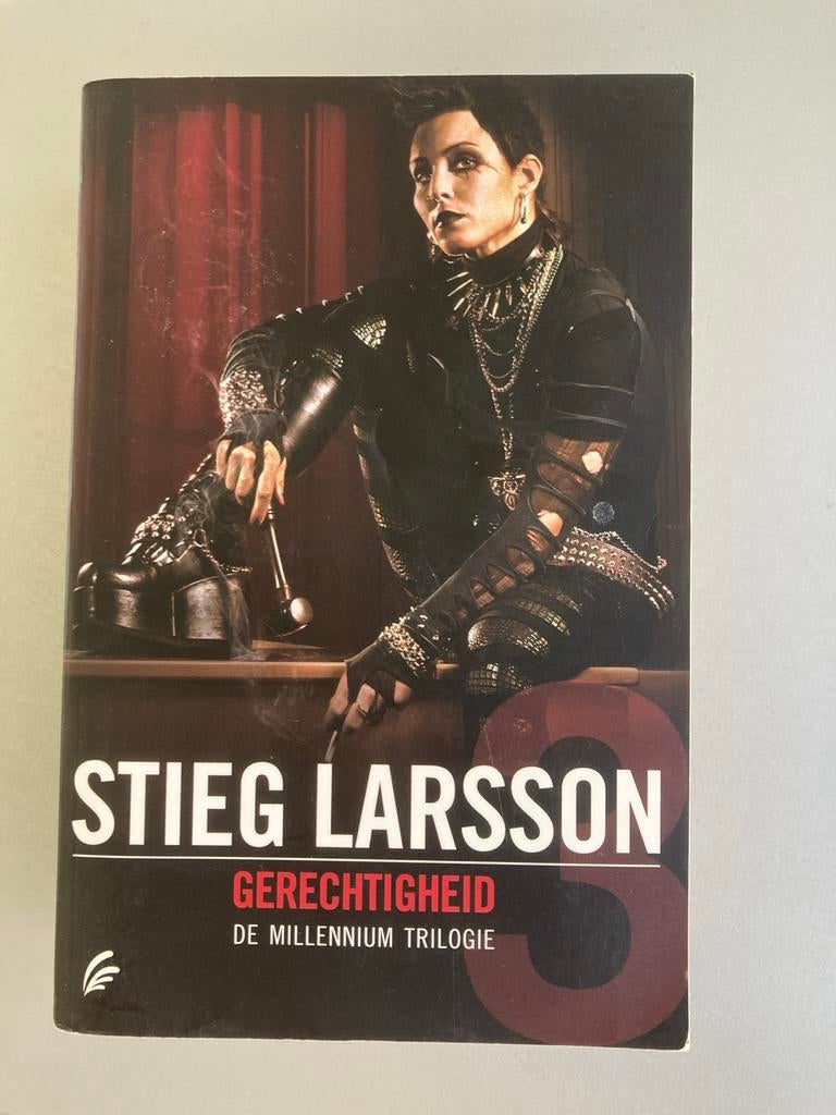 Gerechtigheid - De Millennium Trilogie - Stieg Larsson, Ophalen of Verzenden, Gelezen, Scandinavië