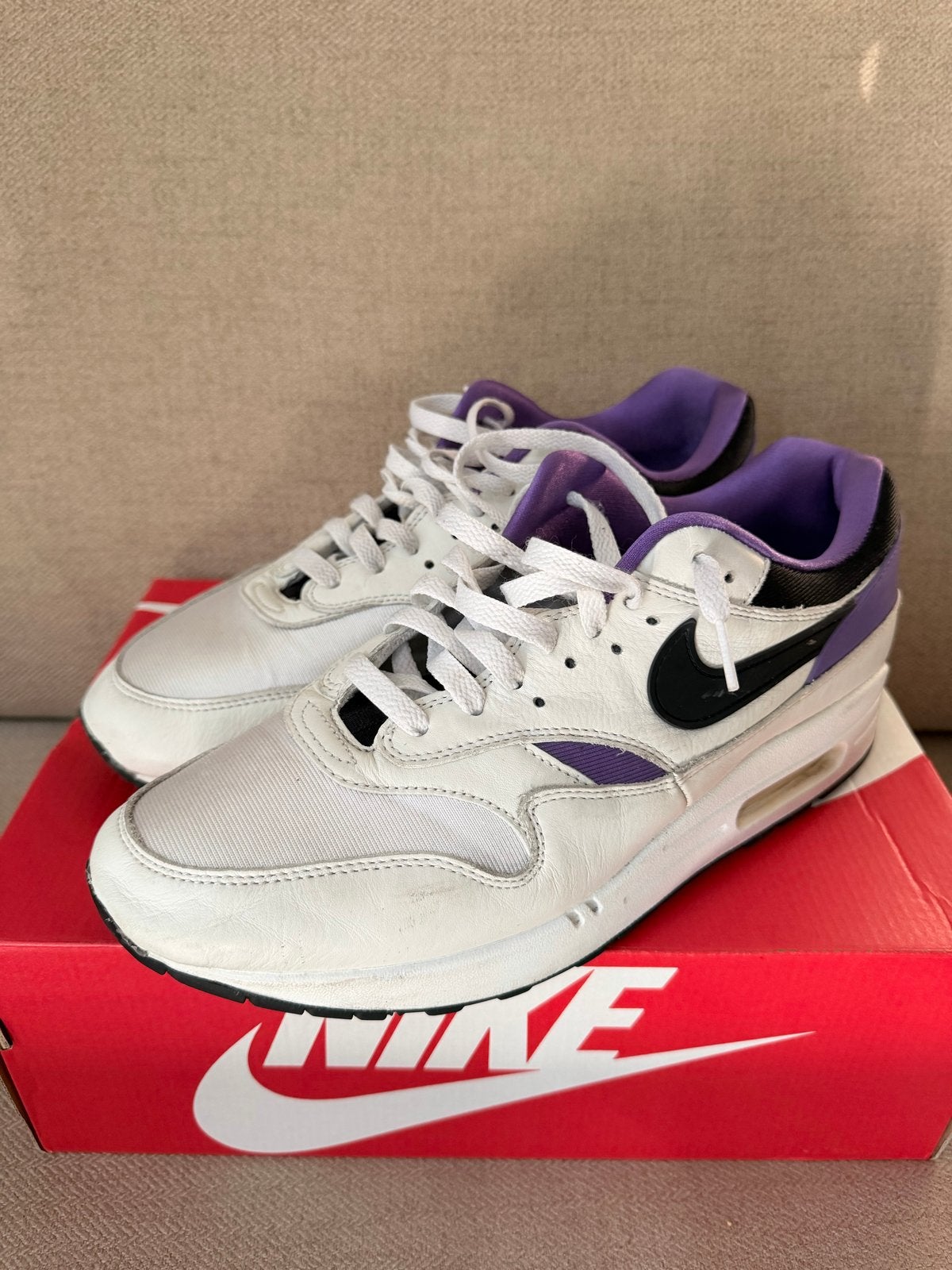 Nike Air Max 1 Huarache Run DNA CH. 1, Ophalen of Verzenden, Zo goed als nieuw, Wit, Sneakers of Gympen
