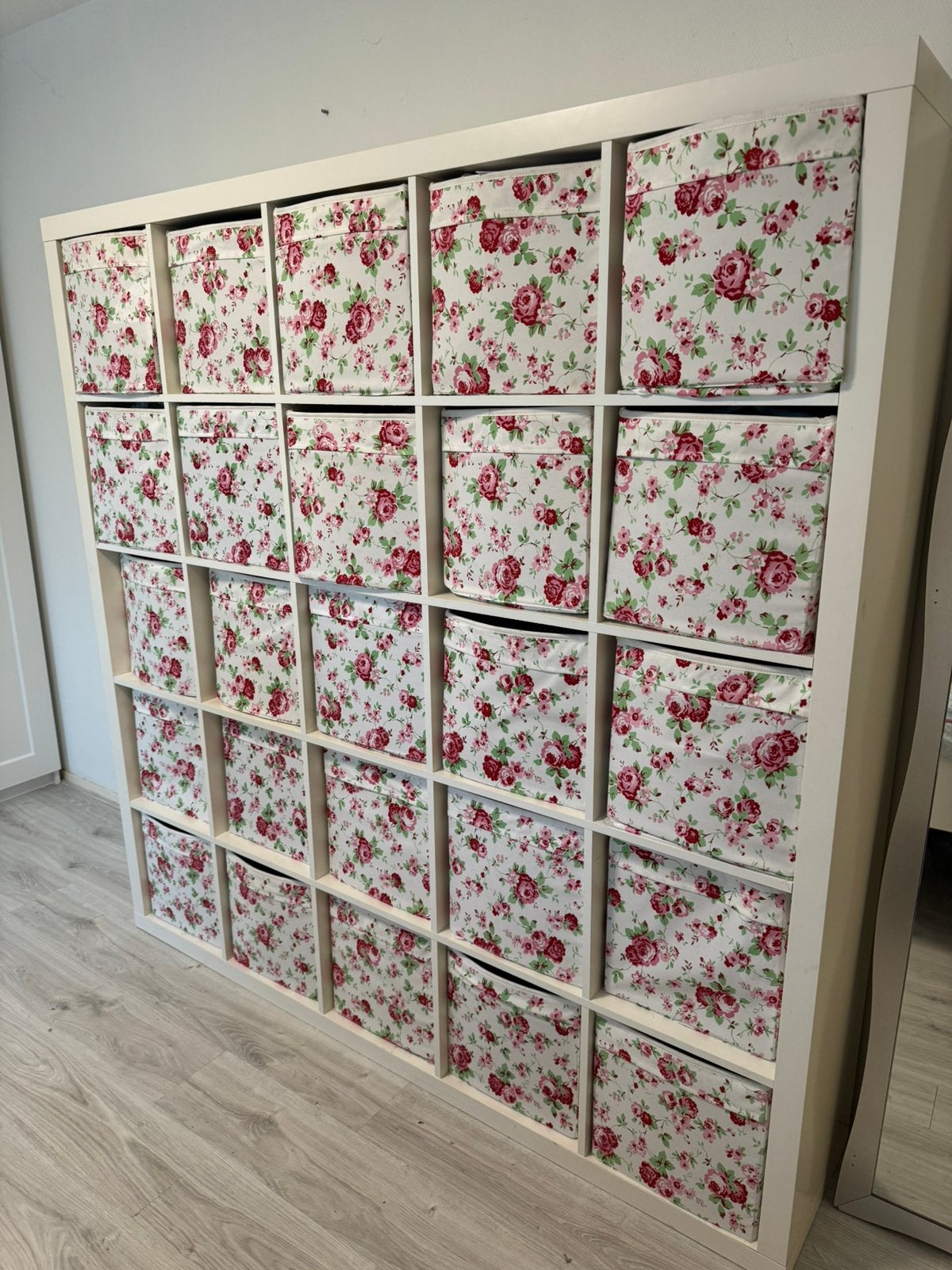 Ikea kallax vakjes kast met bloemen opbergdozen, Huis en Inrichting, Kasten | Boekenkasten, Ophalen of Verzenden, 25 tot 50 cm