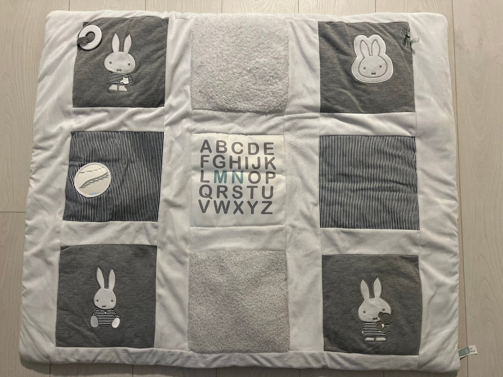 Nijntje boxkleed/speelkleed met ABC & verschillende texturen, Ophalen, Zo goed als nieuw