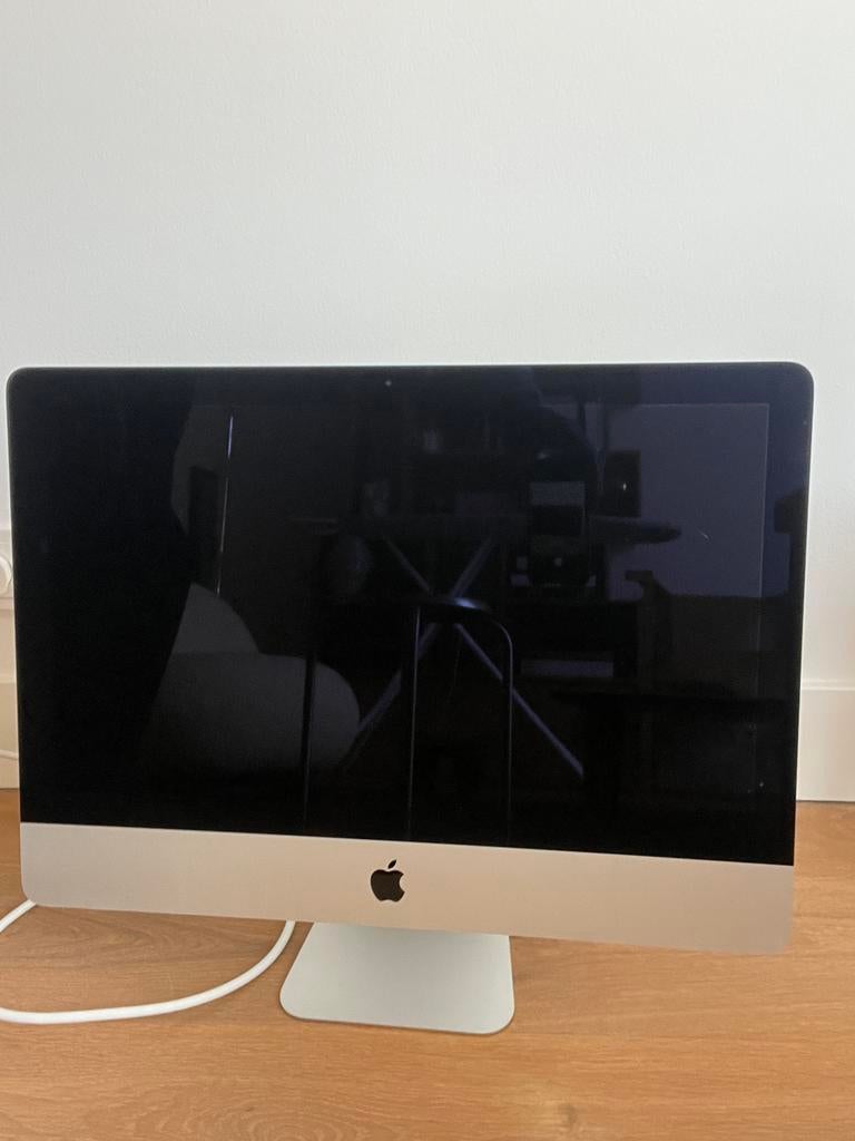 Apple iMac met toetsenbord en muis, Gebruikt, Minder dan 4 GB, IMac, Ophalen of Verzenden