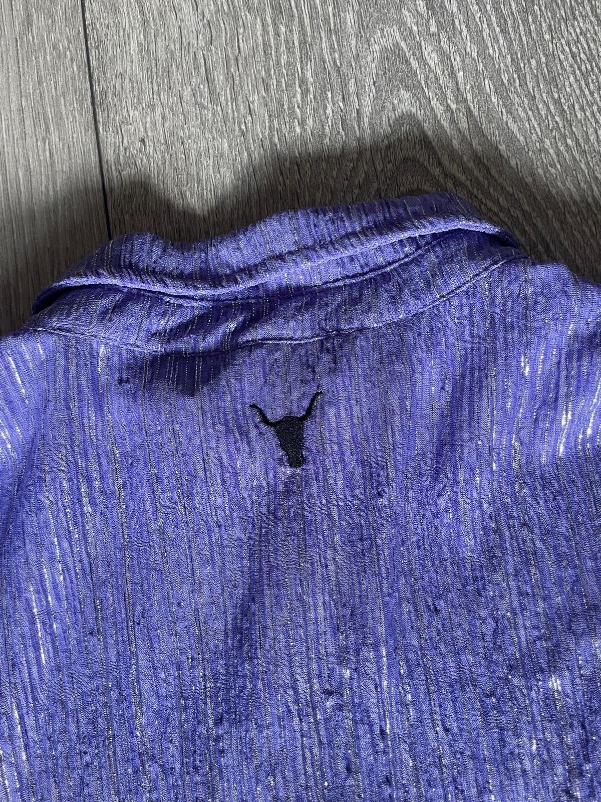 Stijlvolle paarse damesblouse met metallic accenten, Kleding | Dames, Ophalen of Verzenden, Zo goed als nieuw, Maat 36 (S), Paars