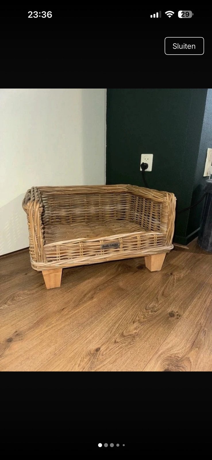Stevige rotan hondenmand op poten van surplus collection, Ophalen, Zo goed als nieuw, Riet
