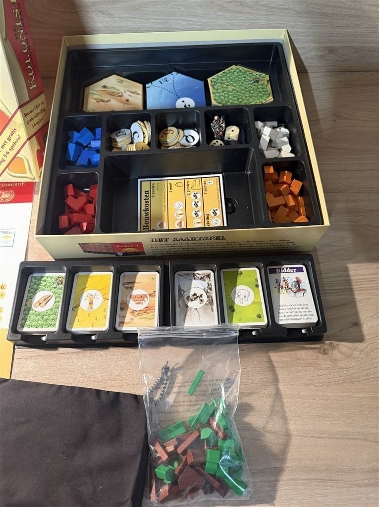 Kolonisten van catan 10 jaar editie hout - tot 6 spelers - s, Hobby en Vrije tijd, Verzenden, Zo goed als nieuw