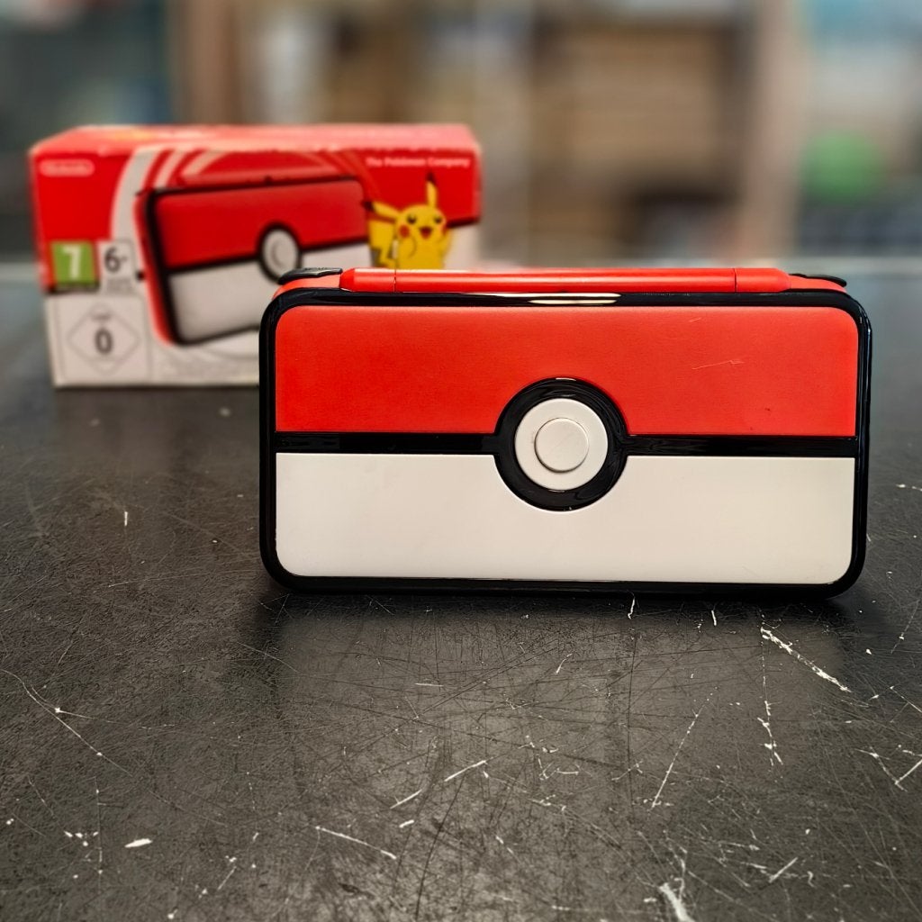 Nintendo 2DS Pokeball Editie - In Nette Staat, Spelcomputers en Games, Games | Nintendo 2DS en 3DS, Nintendo, Zo goed als nieuw