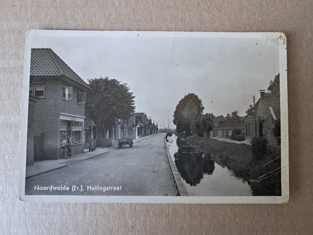 Noordwolde - Hellingstraat (Jaren 20?, Fotokaart), Ophalen of Verzenden, 1920 tot 1940, Gelopen, Friesland
