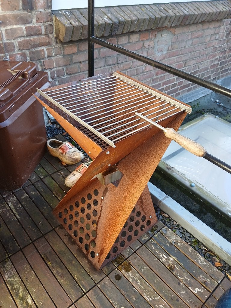 Industrieel Design Barbeque & Vuurkorf - Chill & Grill, Ophalen, Gebruikt, Onbekend