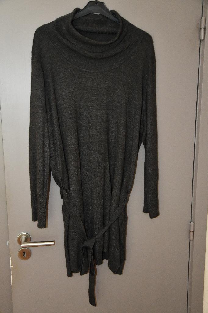 Grijze lange trui met binder - Yessica - 52/54, Yessica, Maat 46/48 (XL) of groter, Ophalen of Verzenden, Zo goed als nieuw