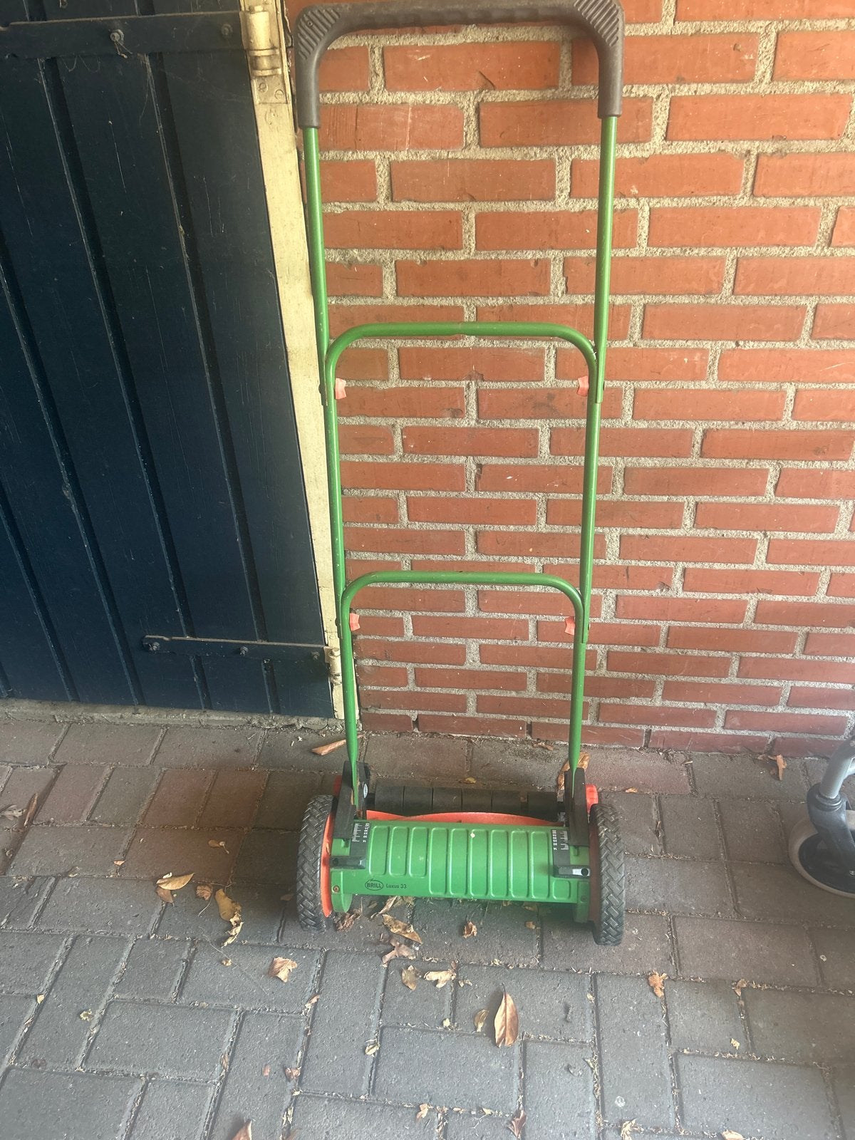 Handgrasmaaier - Zo goed als nieuw brill luxus 33, Handgrasmaaier, Ophalen of Verzenden, Zo goed als nieuw, 30 t/m 39 cm