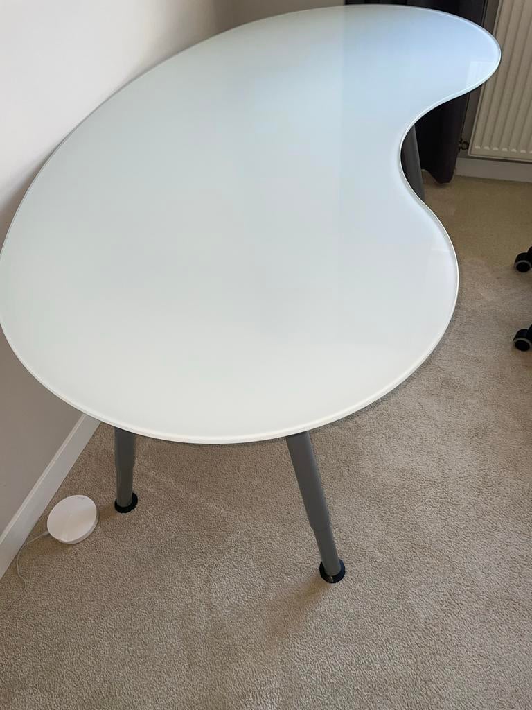Glazen design bureau, Huis en Inrichting, Bureaus, Ophalen, Zo goed als nieuw