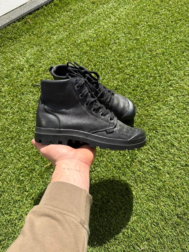 Palladium 38, Ophalen of Verzenden, Zo goed als nieuw, Sneakers of Gympen