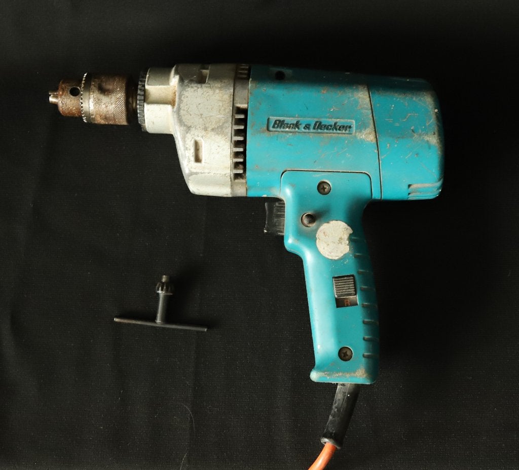 Black en Decker D104 RD, Boormachine, Gebruikt, Variabele snelheid, Ophalen of Verzenden