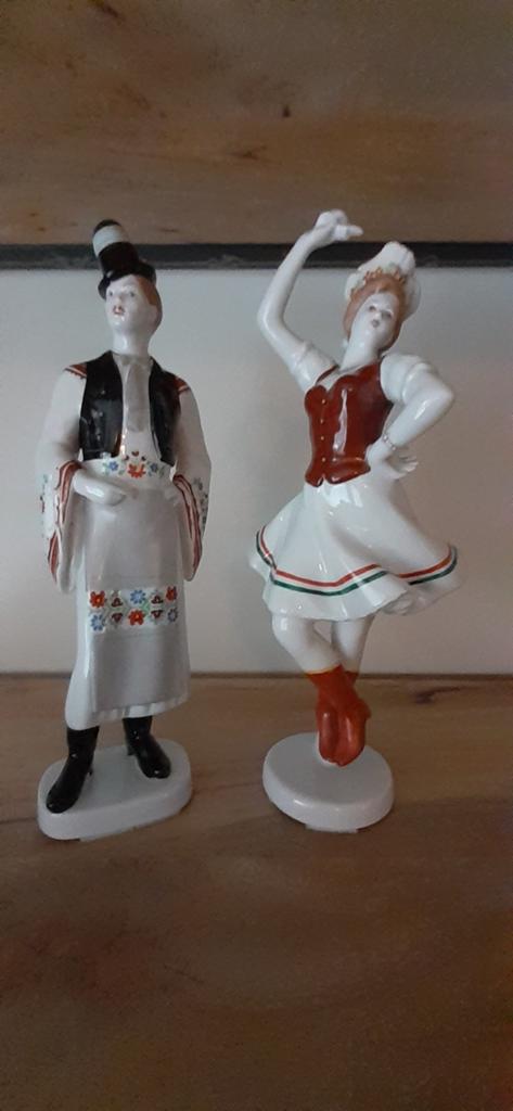 Porseleinen Beeldjes Hongaarse Dansers - Handgeschilderd, Antiek en Kunst, Antiek | Keramiek en Aardewerk, Ophalen of Verzenden