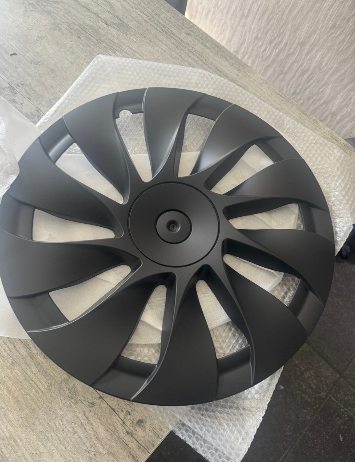 Foto 4 van Prismata wieldoppen Tesla model 3 RWD