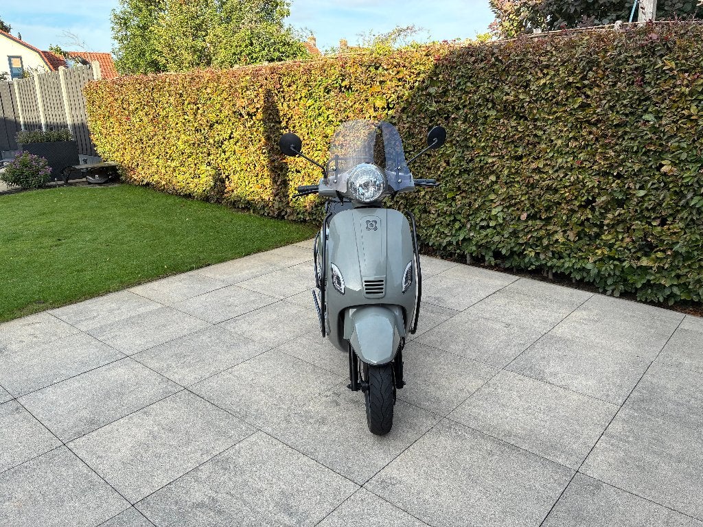 AGM Scooter  BJ 2020 Blauwe plaat KM 9580Nardo Grey  €525., Gebruikt, AGM VX50, Verzenden, 49 cc