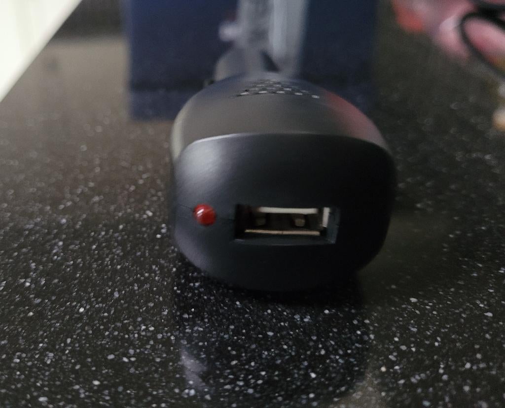 Car Charger - autolader USB, zwart, Ophalen of Verzenden, Zo goed als nieuw