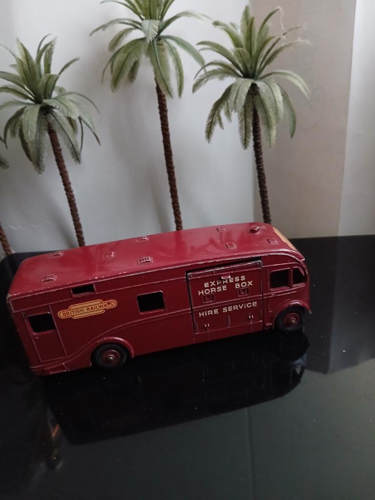 Mooie Horse Box.  Dinky Supertoys, Ophalen of Verzenden, Dinky Toys