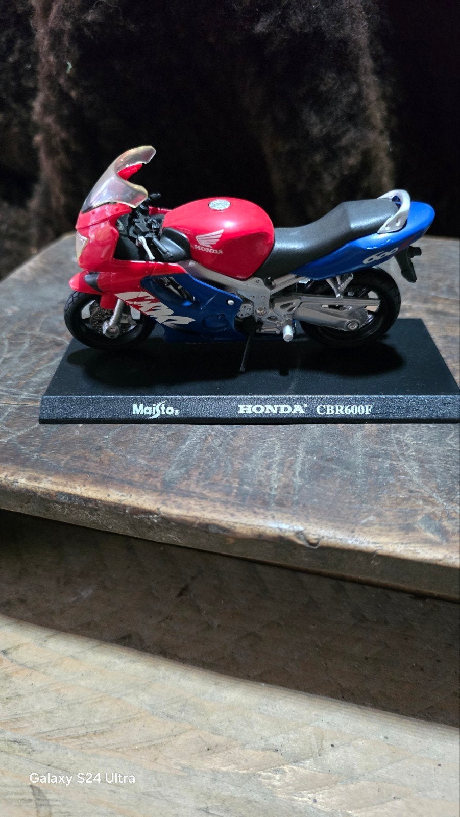 B3 > Honda CBR600F (1999)
op originele plaatje., Hobby en Vrije tijd, Modelbouw | Overige, Ophalen of Verzenden, Groter dan 1:32