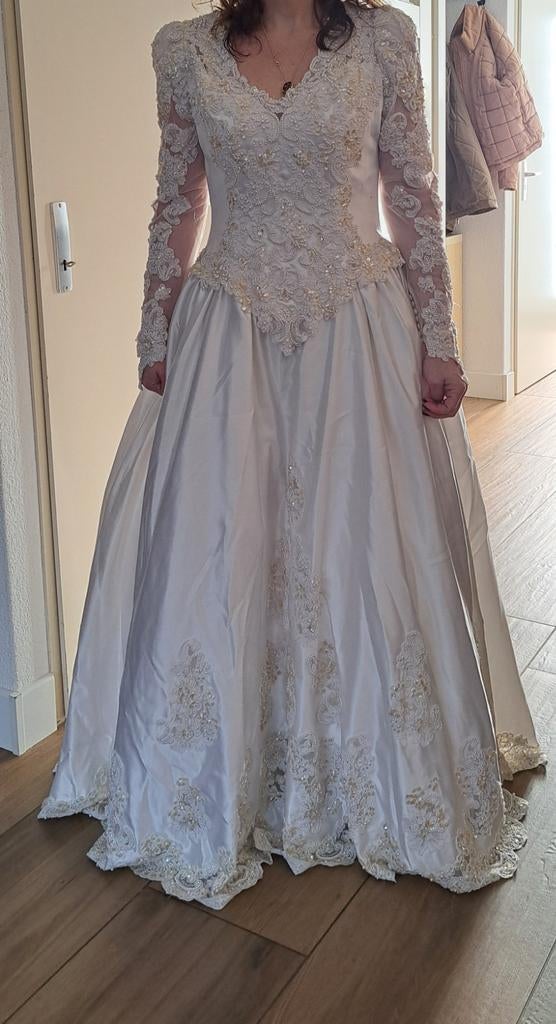 Elegante trouwjurk met lange mouwen en kant, Kleding | Dames, Trouwkleding en Trouwaccessoires, Ophalen, Gedragen, Wit, Trouwjurk