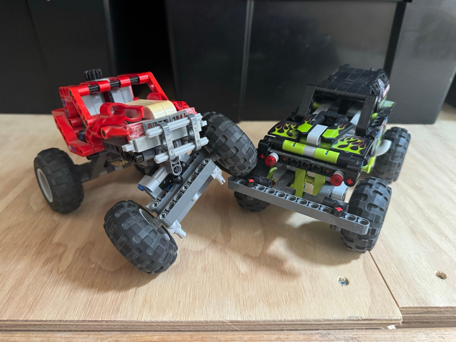 Lego Technic Monster Jam Grave Digger en Rally Truck, Ophalen of Verzenden, Zo goed als nieuw, Overige merken