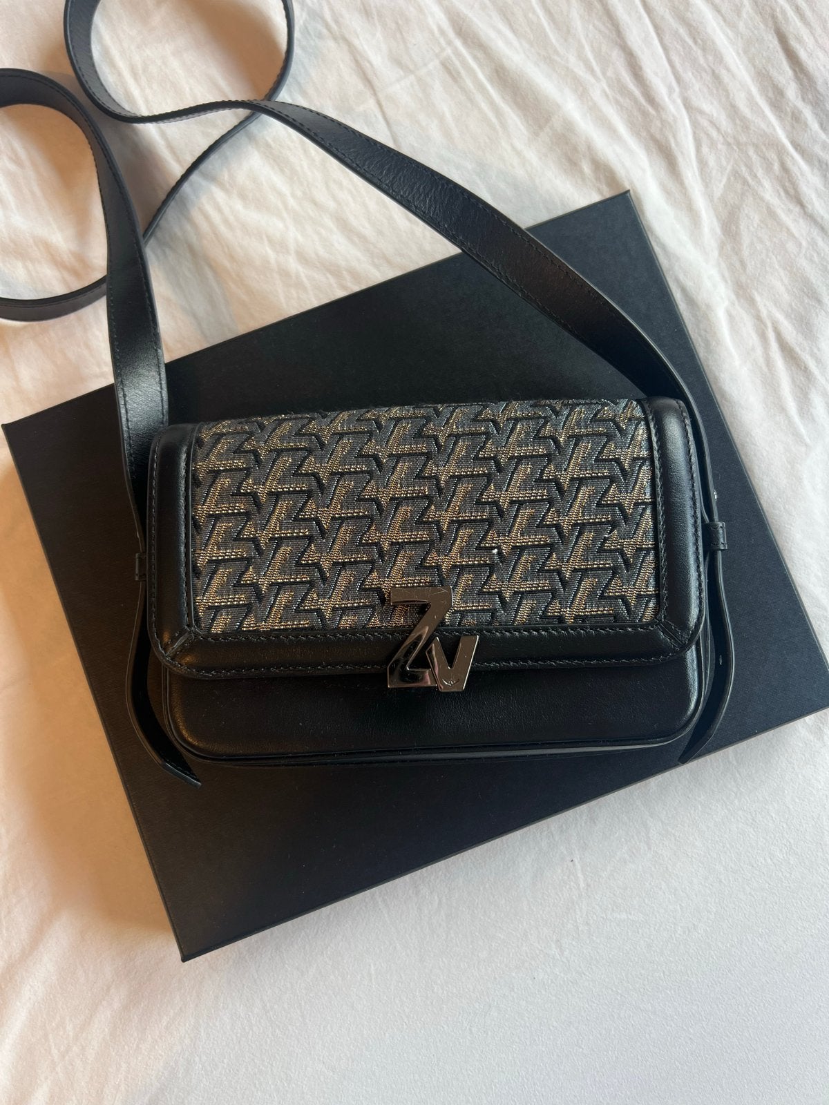 Zadig & Voltaire 'Le Mini' crossbodytas met monogram, Sieraden, Tassen en Uiterlijk, Tassen | Damestassen, Zo goed als nieuw, Schoudertasje