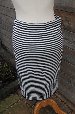 Rok donkerblauw/ wit Purdey mt M Vaste prijs OPRUIMING, Maat 38/40 (M), Blauw, Ophalen of Verzenden, Zo goed als nieuw
