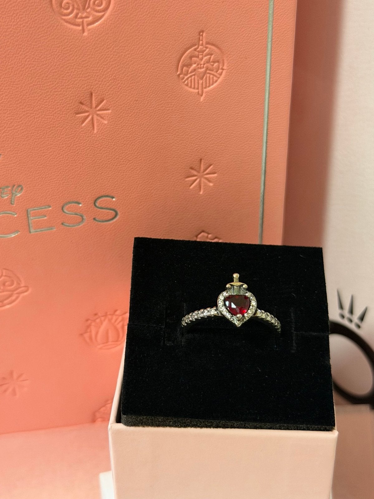 Pandora Disney Boze Koningin Ring - Maat 58, 18 tot 19, Zo goed als nieuw, Dame, Zilver