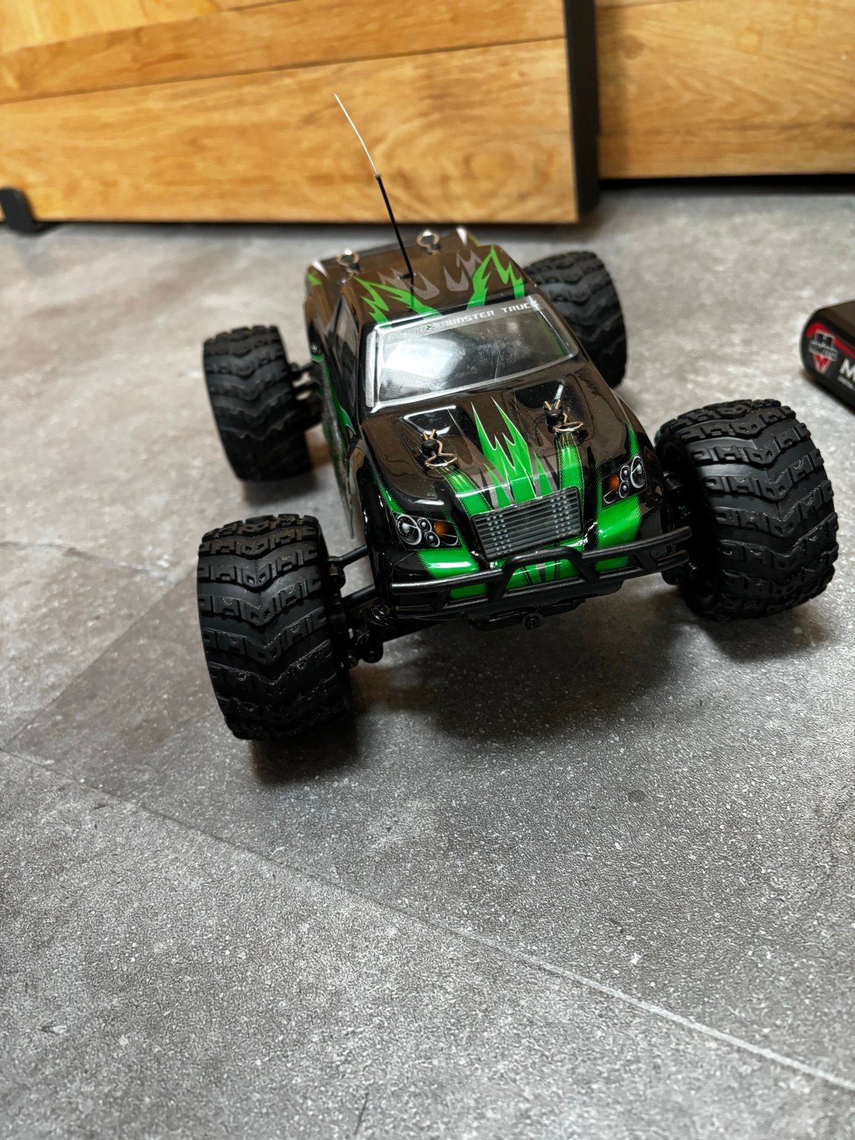 Bestuurbare auto: Monster Truck 4WD RTR, Elektro, Auto offroad, Ophalen of Verzenden, Zo goed als nieuw