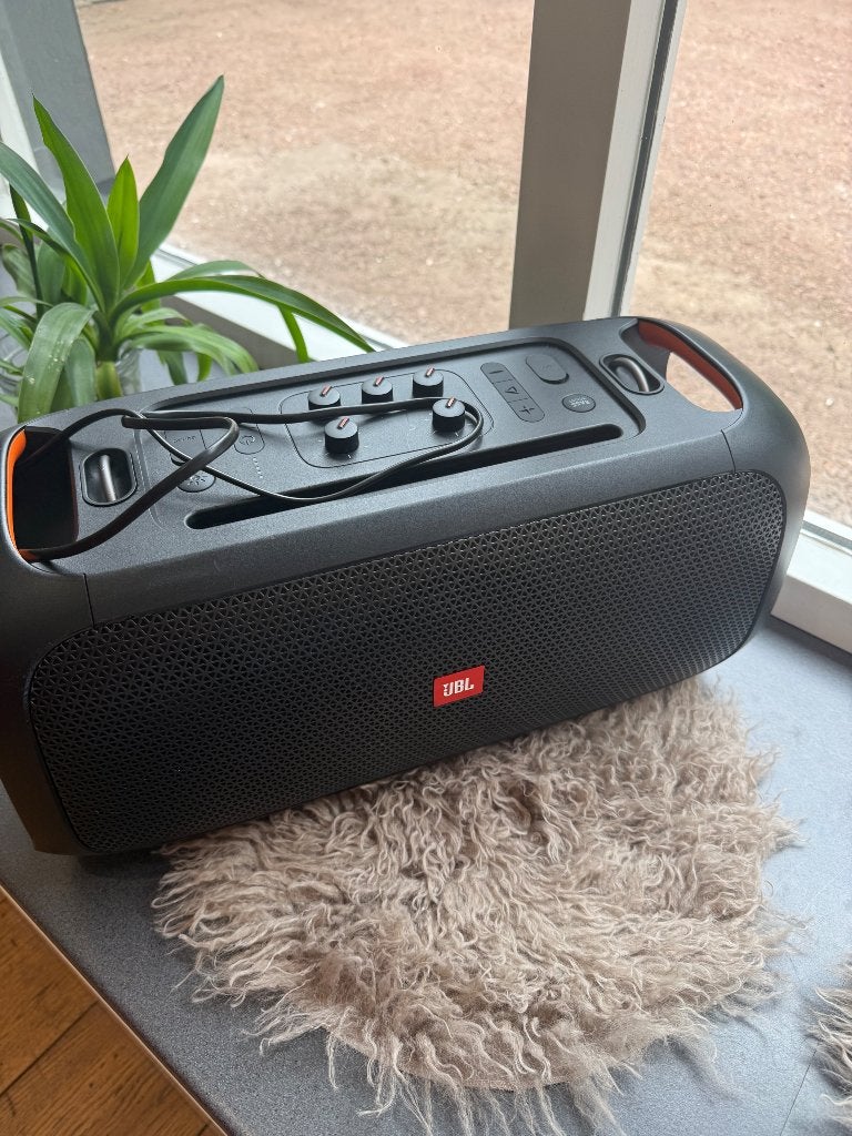 JBL Partybox On-The-Go - Gaat niet meer aan, Ophalen, Party speaker, Niet werkend, Bluetooth