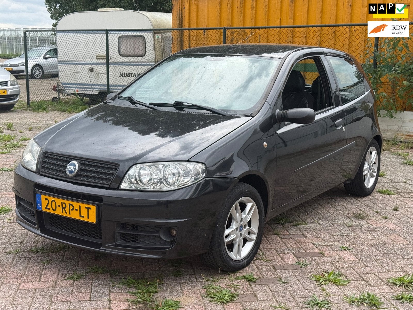 Fiat Punto 1.2 Navigator | Meeneemdeal | Lees adv | APK 2027, Auto's, Voorwielaandrijving, Gebruikt, 4 cilinders, Zwart