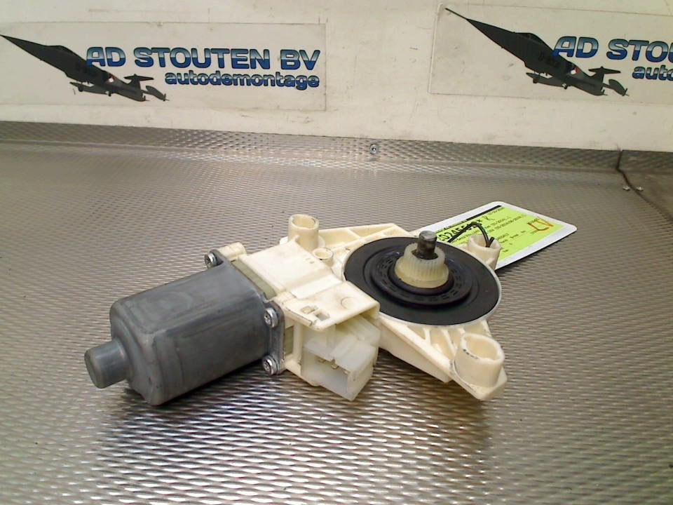 Motor Raammechaniek Links LINKS Vito (447.6) 2018, Gebruikt, Mercedes-Benz AG, Mercedes-Benz, Mercedesstraße 120, Stuttgart 70372, , Duitsland