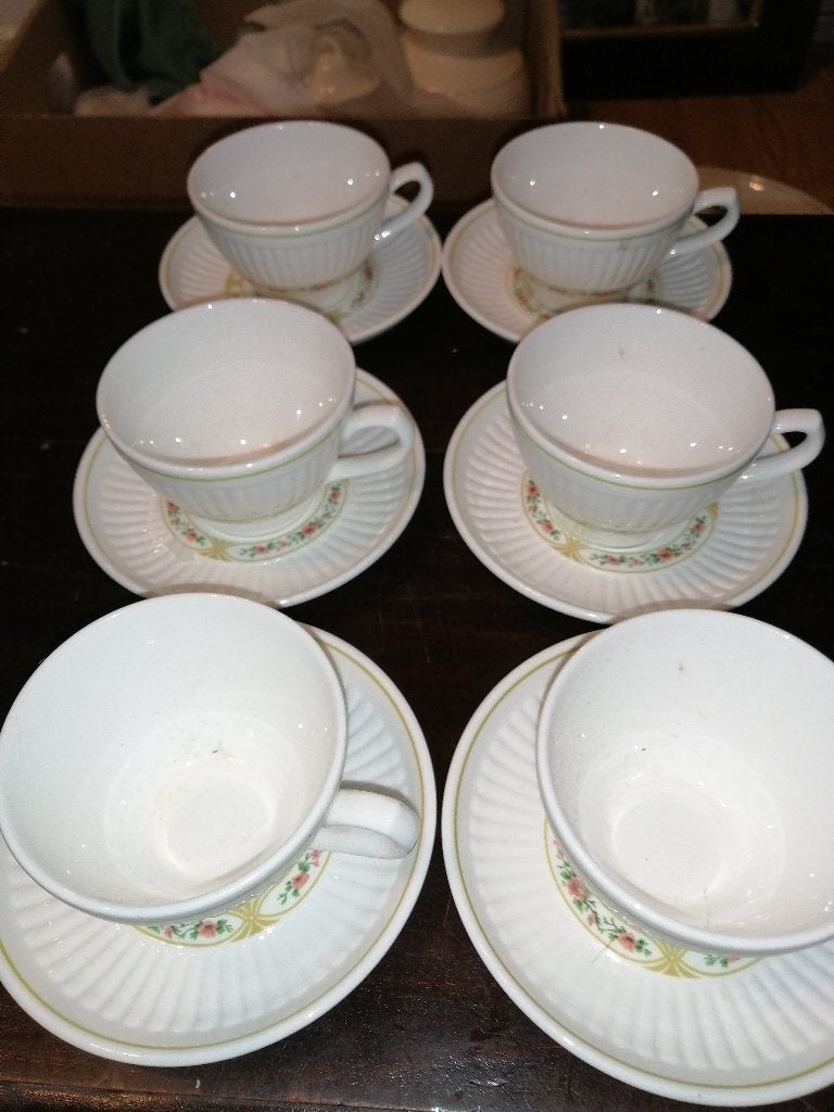 Wedgwood Insignia kop en schotels, 6st, Ophalen of Verzenden, Zo goed als nieuw, Porselein, Kop en/of schotel