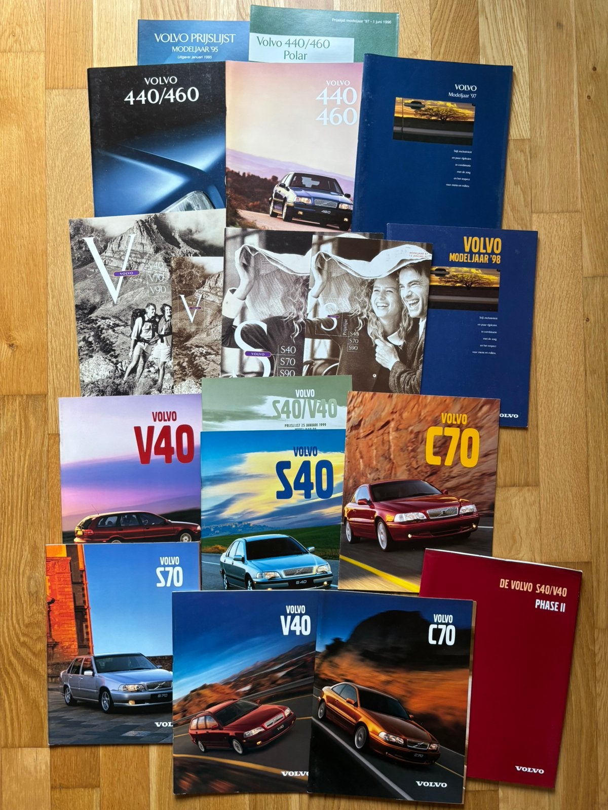 Pakket brochures Volvo 1995-2000, Ophalen of Verzenden, Gelezen, Volvo
