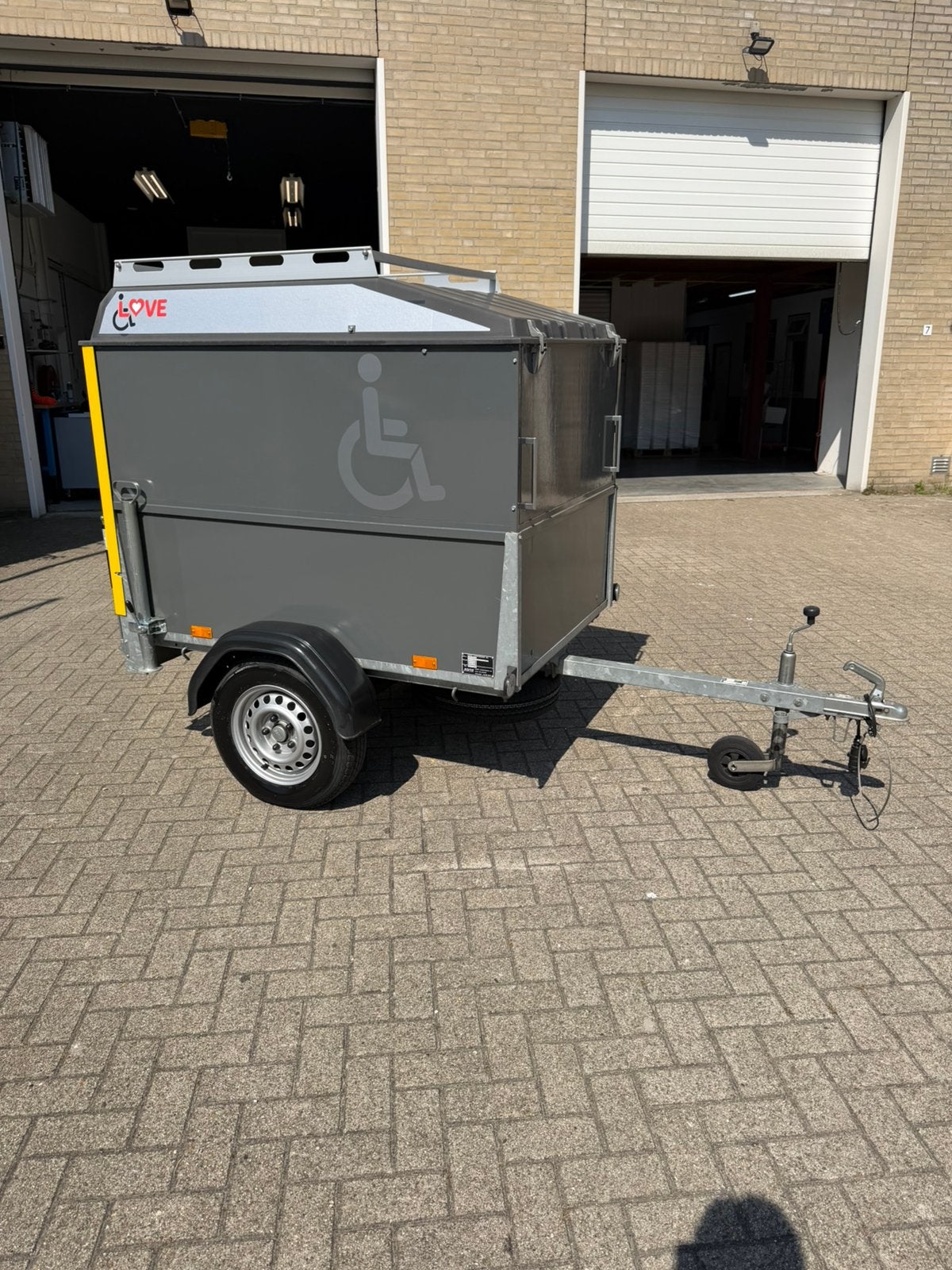 Scootmobiel of scooter aanhanger Saris S4-750-Q, Auto diversen, Ophalen, Zo goed als nieuw