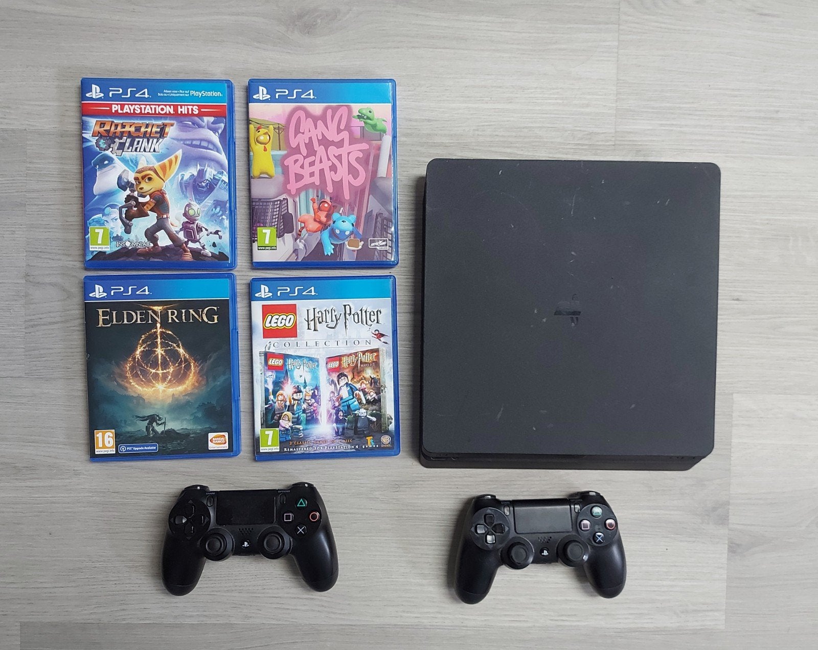 PS4 Slim met 2 controllers en 4 games, Spelcomputers en Games, Spelcomputers | Sony PlayStation 4, Met 2 controllers, Ophalen of Verzenden