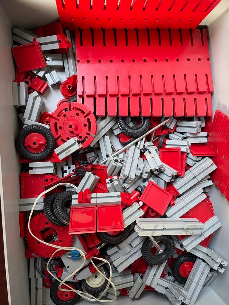 Grote doos met Fischertechnik 1000 onderdelen, Ophalen, Gebruikt, Speelset