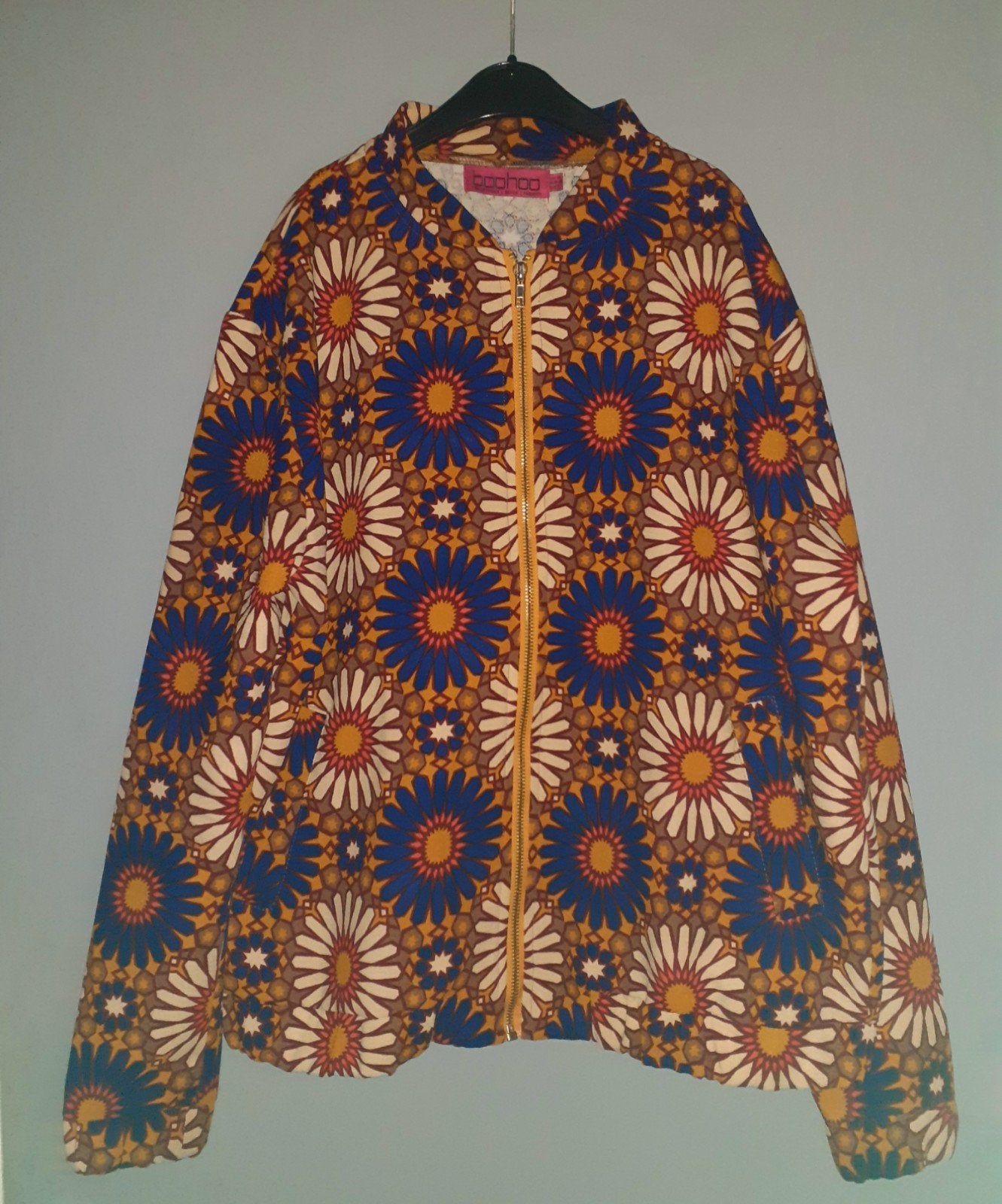 Boohoo vest jasje met bloemenprint, Maat 38/40 (M), Meerkleurig, Boohoo, Ophalen of Verzenden