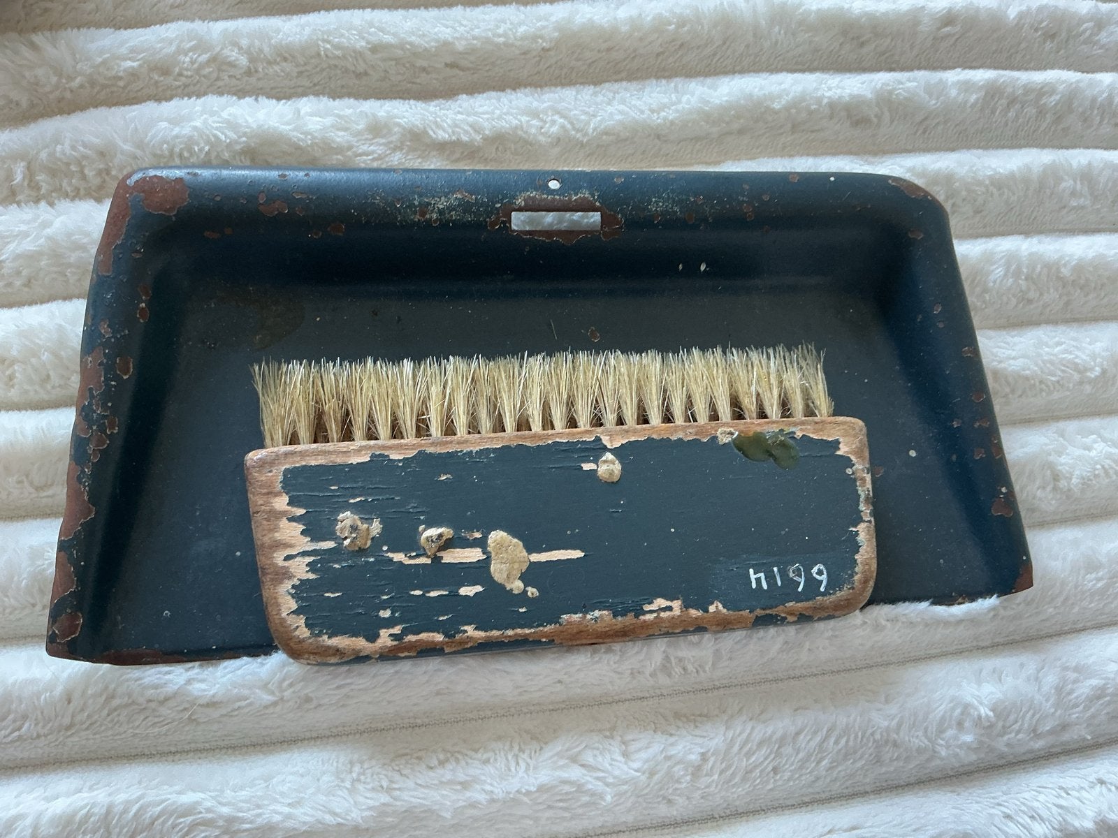 Vintage Stoffer en Blik - Charmant en Authentiek, Antiek en Kunst, Ophalen of Verzenden